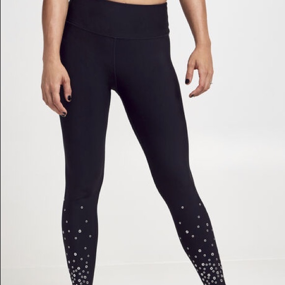 Scatter Grommet Leggings by Soul Cycle - Picture 5 of 8